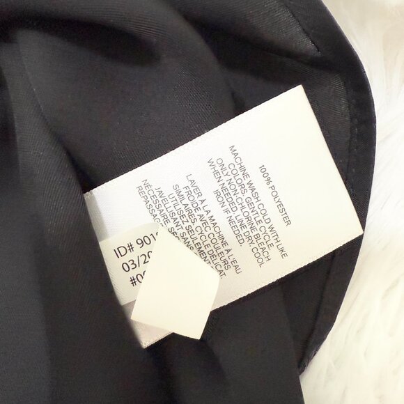 Women Express V Neck Sleeveless Lightweight Blouse in Black Size Small - Picture 7 of 7